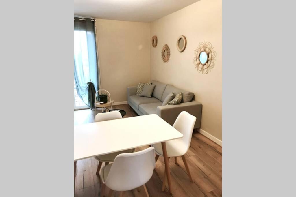 Serenidad - Appartement Cosy 50M2 Et Parking Châteauroux Екстериор снимка